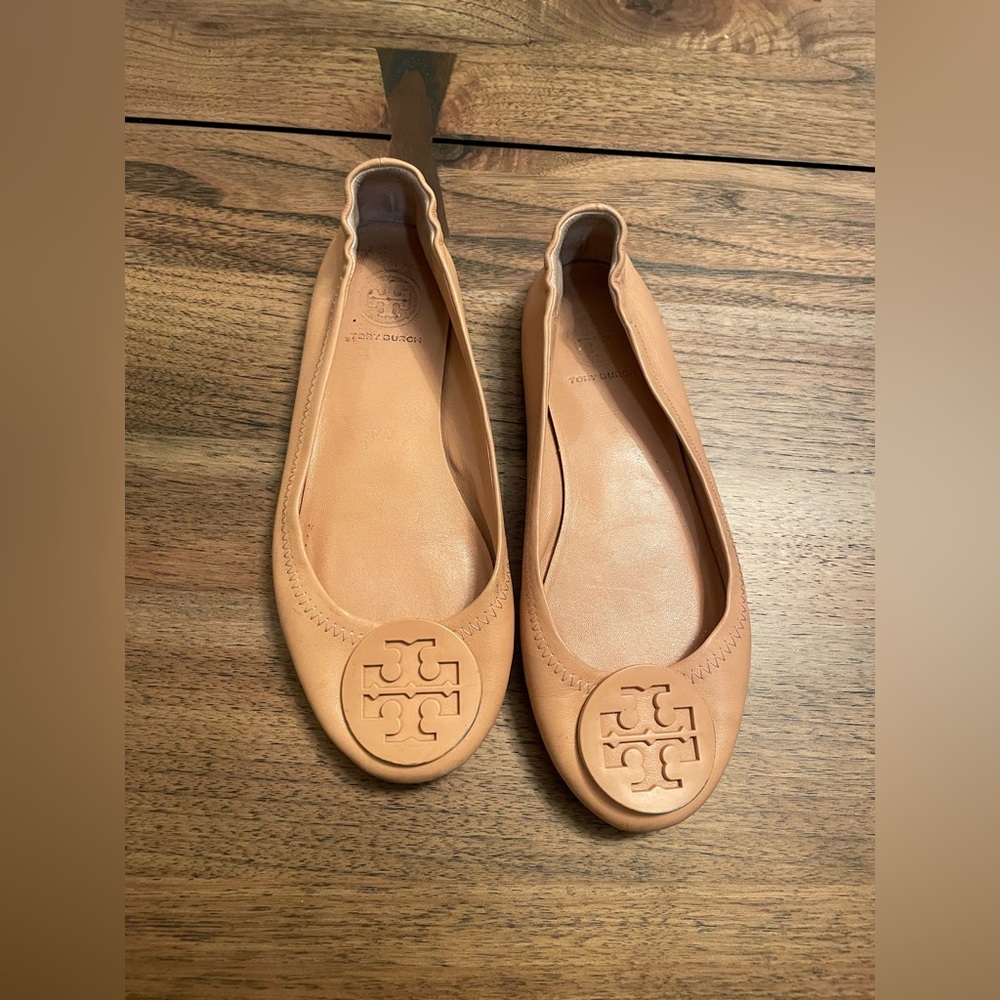 Tory Burch nude flats